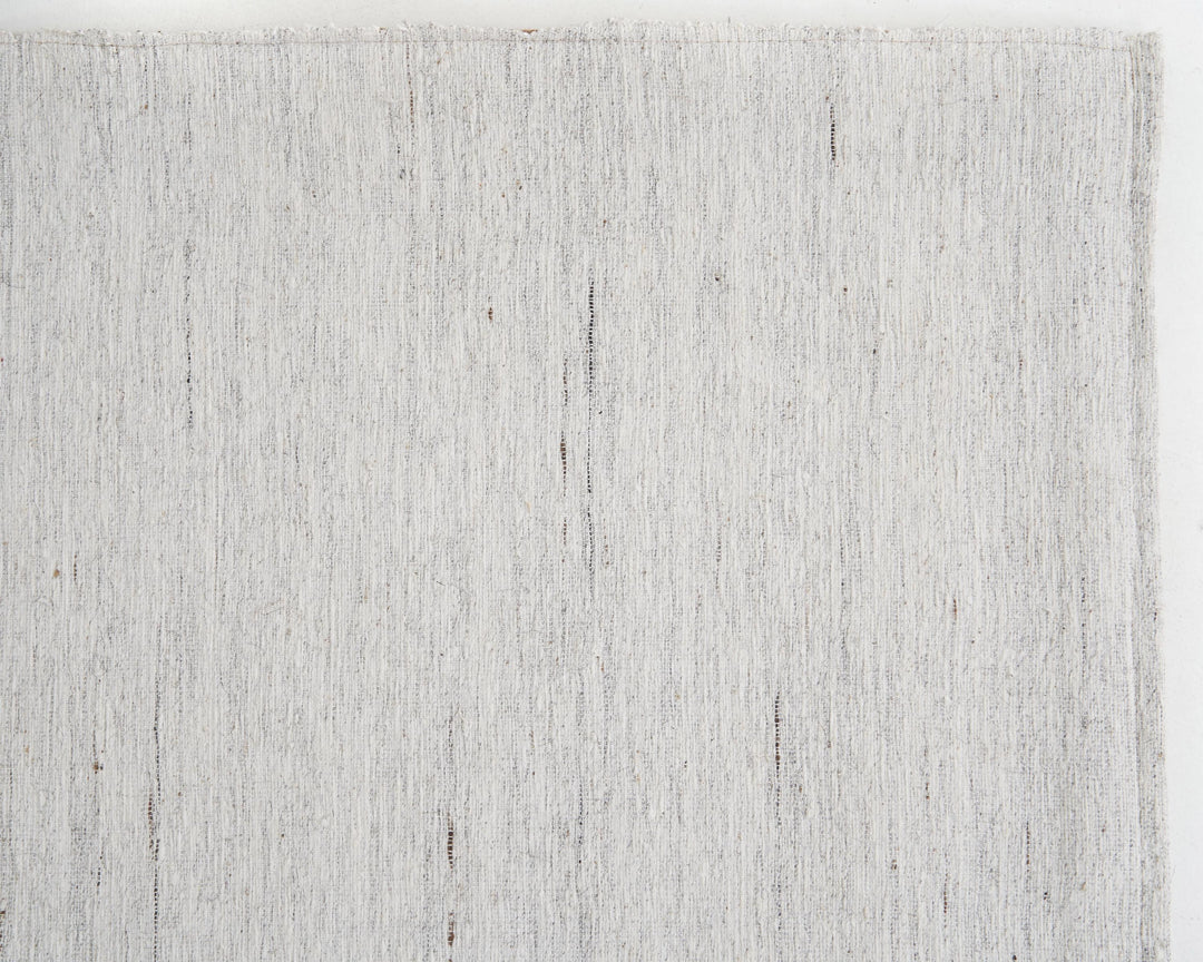 White Kilim Rug 6' 8" x 9' 5" | No. VR92614