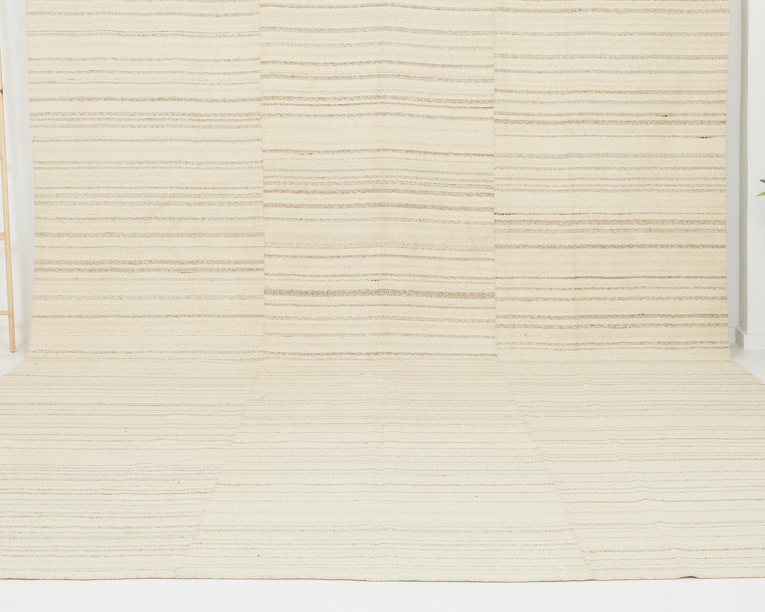 Beige Turkish Kilim Rug 9' 6" x 13' 1" Flat-Weave detail