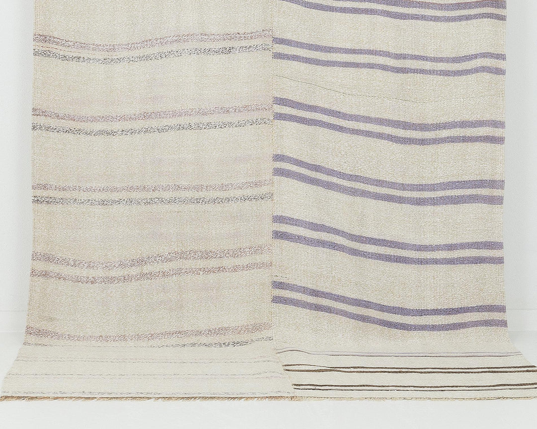 Kilim Rug 4' 9" x 8' 5" | No. VR82452