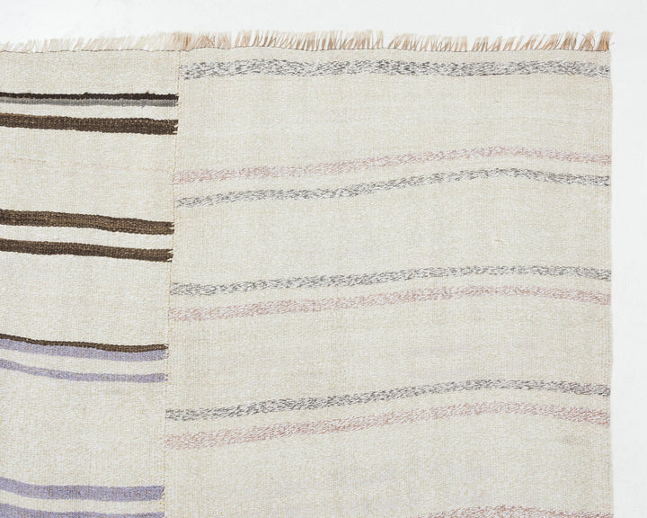 Kilim Rug 4' 9" x 8' 5" | No. VR82452