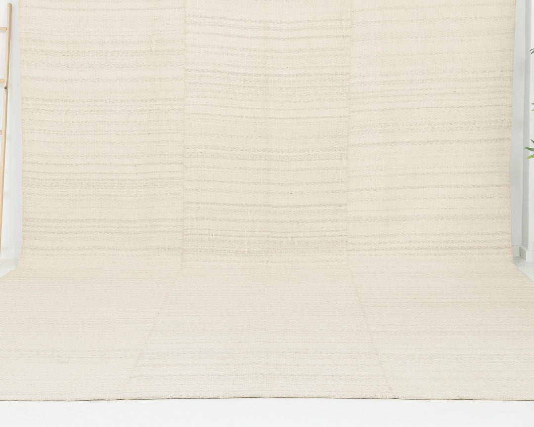 Beige Kilim Rug 9' 4" x 12' 8" | No. VR61868