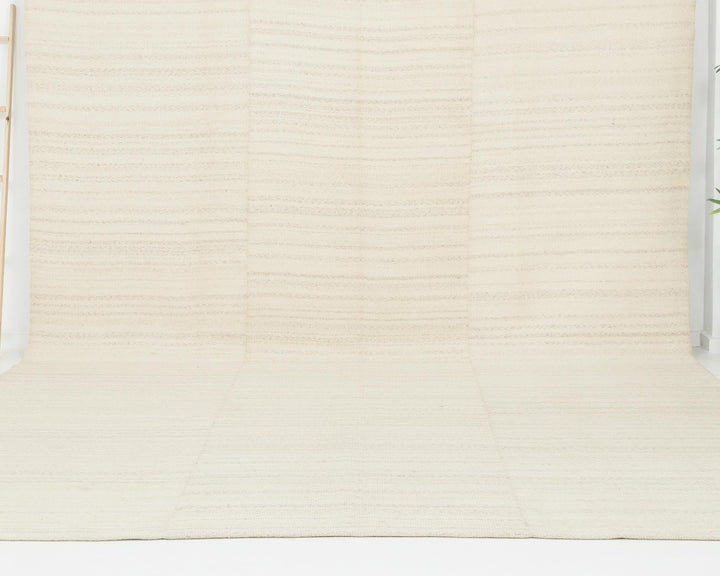 Beige Kilim Rug 9' 4" x 12' 8" | No. VR61868