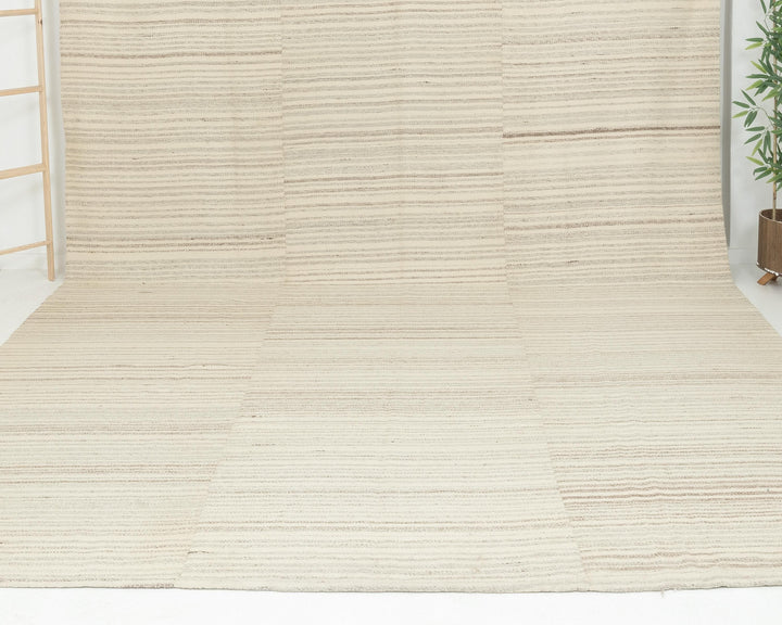 Beige Kilim Rug 9' 11" x 13' 6" | No. VR43188