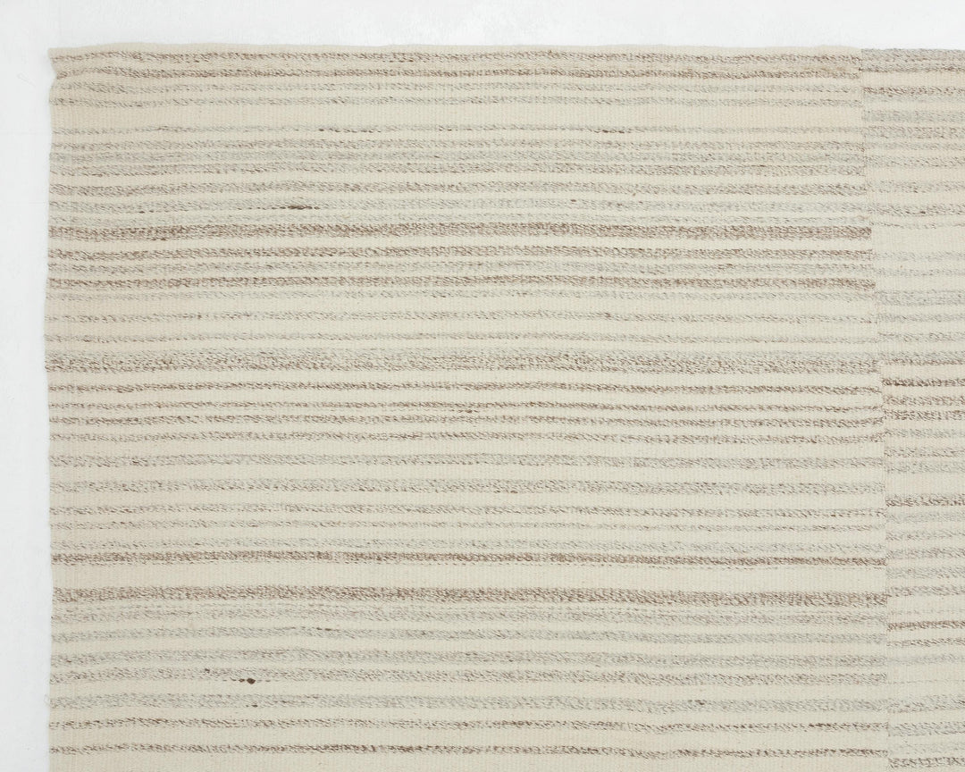 Neutral Kilim Rug 10' 2" x 13' 7" | No. VR75725