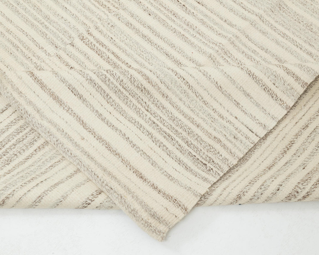 Beige Kilim Rug 10' 2" x 13' 7" | No. VR52132