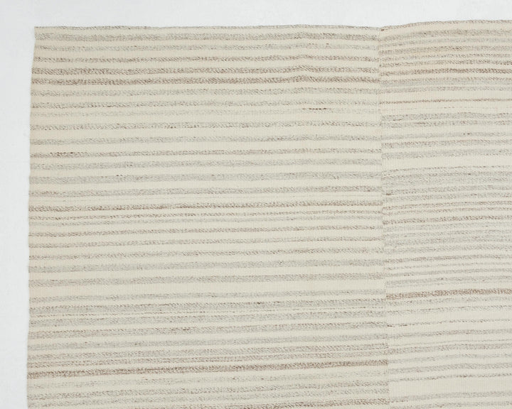 Beige Kilim Rug 10' x 13' 6" | No. VR38724