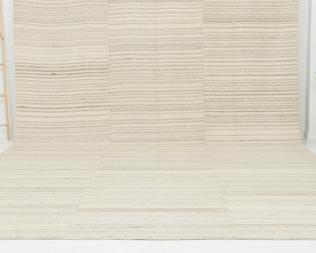 Beige Kilim Rug 9' 4" x 13' 5" | No. VR71404