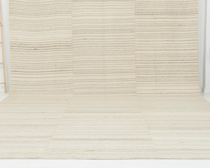 Beige Kilim Rug 9' 4" x 13' 5" | No. VR71404