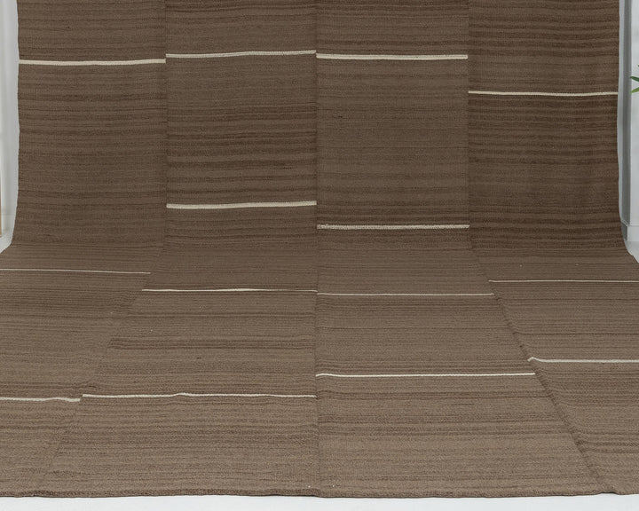 Brown Kilim Rug 9' 6" x 13' 6" | No. VR51422