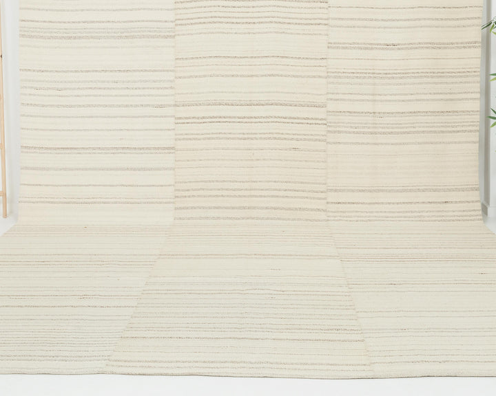 Beige Kilim Rug 10' x 13' 6" | No. VR24679