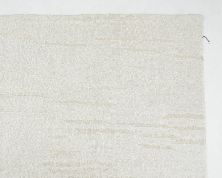 White Kilim Rug 8' 6" x 11' 2" | No. VR16042