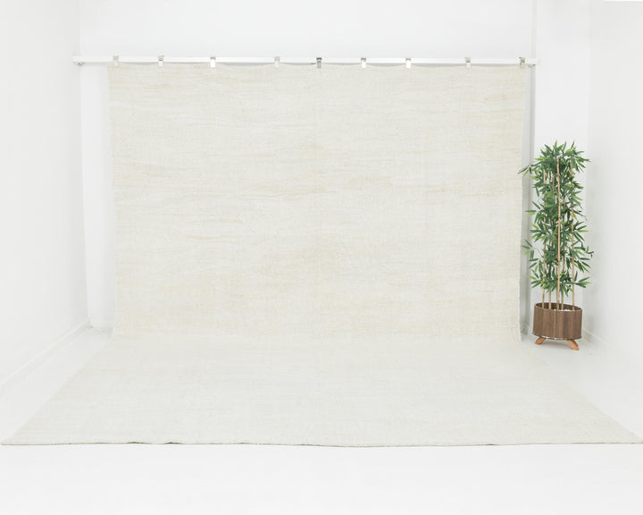 White Kilim Rug 10' 2" x 12' 6" | No. VR32125