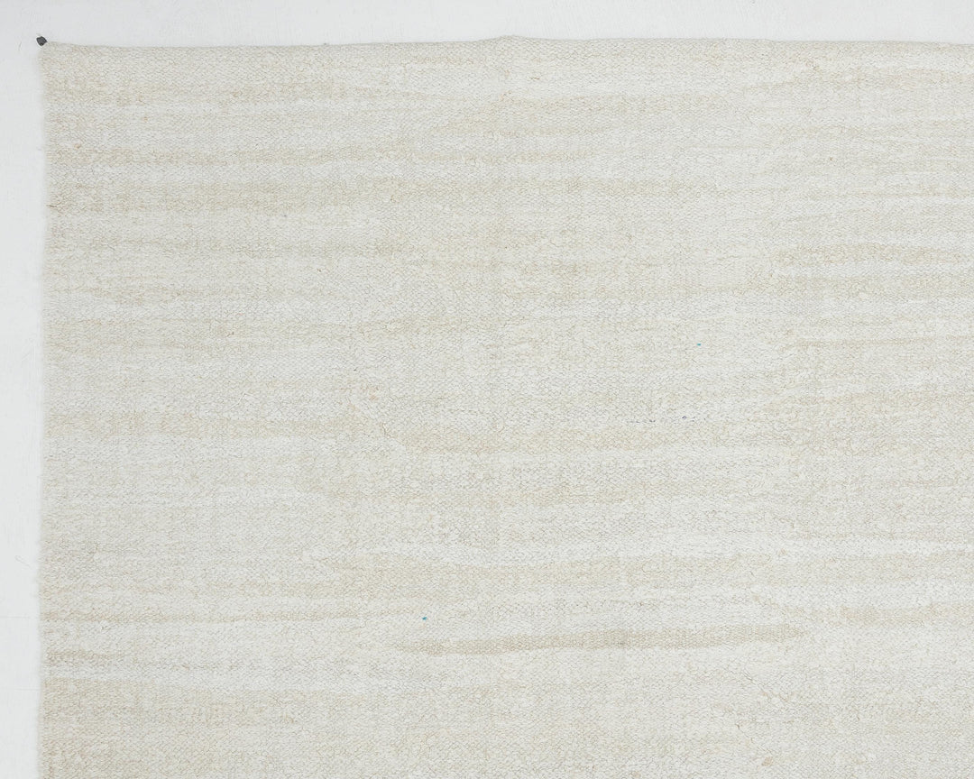 Ivory Kilim Rug 8' 10" x 11' 4" | No. VR93237