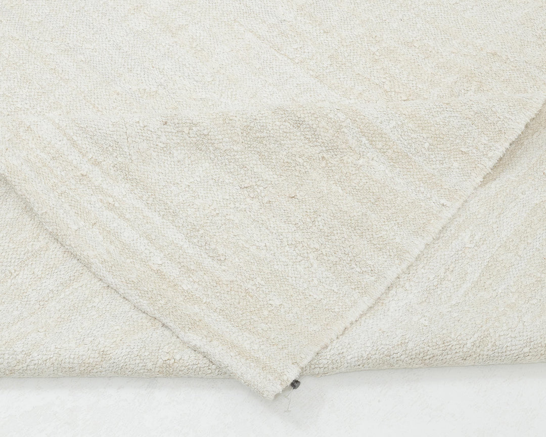 White Kilim Rug 9' 10" x 12' 10" | No. VR33556