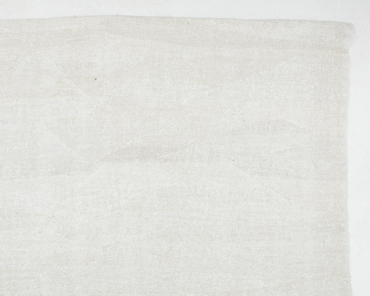 White Kilim Rug 9' x 12' 1" | No. VR72338
