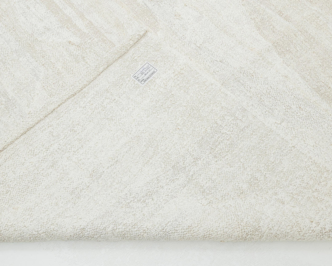 White Kilim Rug 9' 10" x 12' 1" | No. VR37923