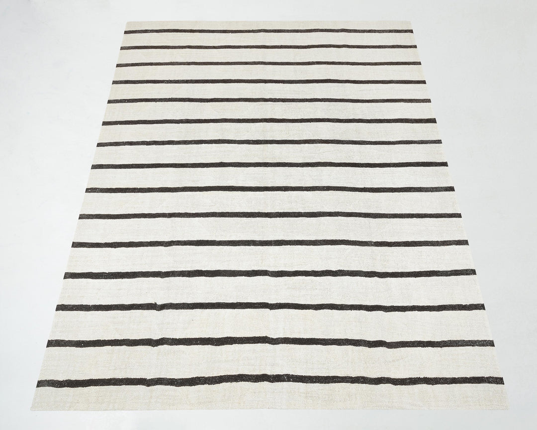 Black Kilim Rug 8' 10" x 11' 6" | No. VR16512