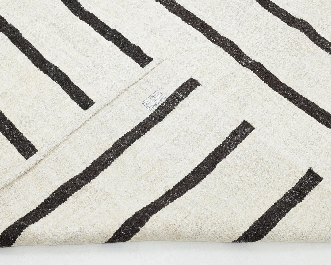 Black Kilim Rug 8' 10" x 11' 6" | No. VR16512