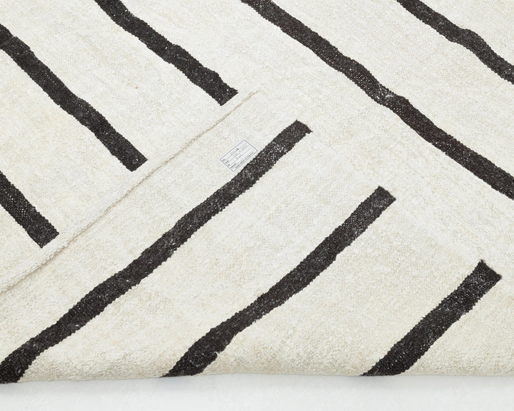 Black Kilim Rug 8' 10" x 11' 6" | No. VR16512
