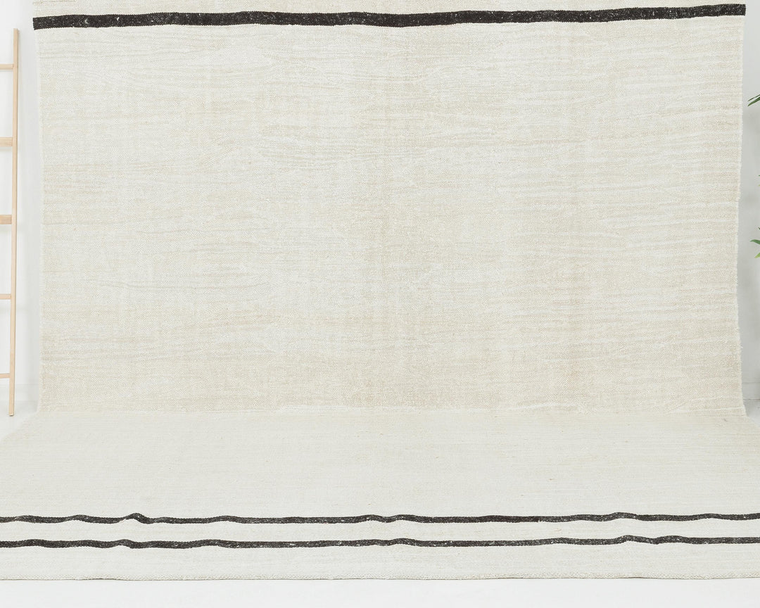 White Kilim Rug 9' x 11' 8" | No. VR69805