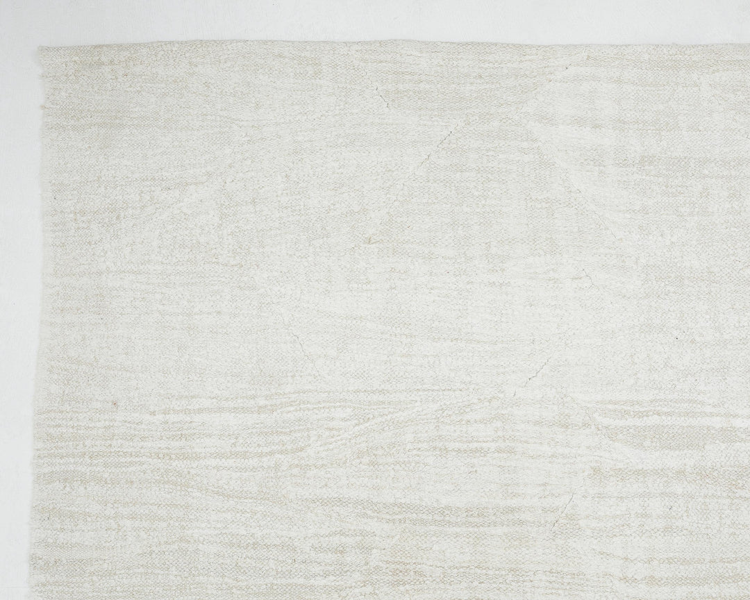 White Kilim Rug 9' 1" x 11' 7" | No. VR83571