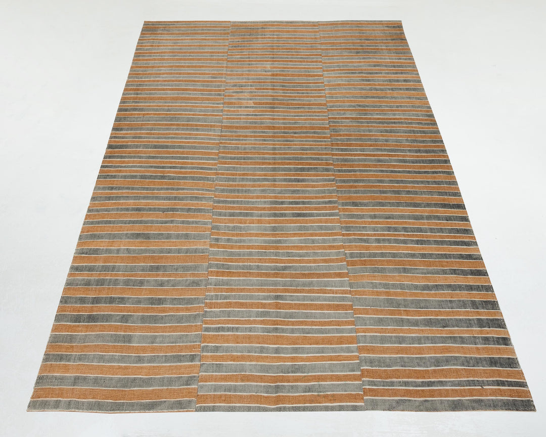 Faded Kilim Rug 7' 10" x 5' 4" | No. VR55228