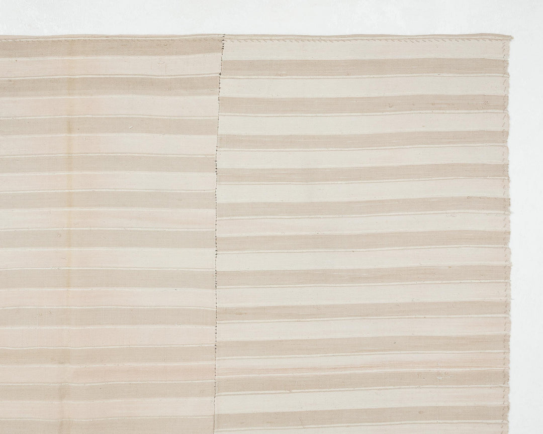 Faded Kilim Rug 5' 7" x 8' 11" | No. VR89434