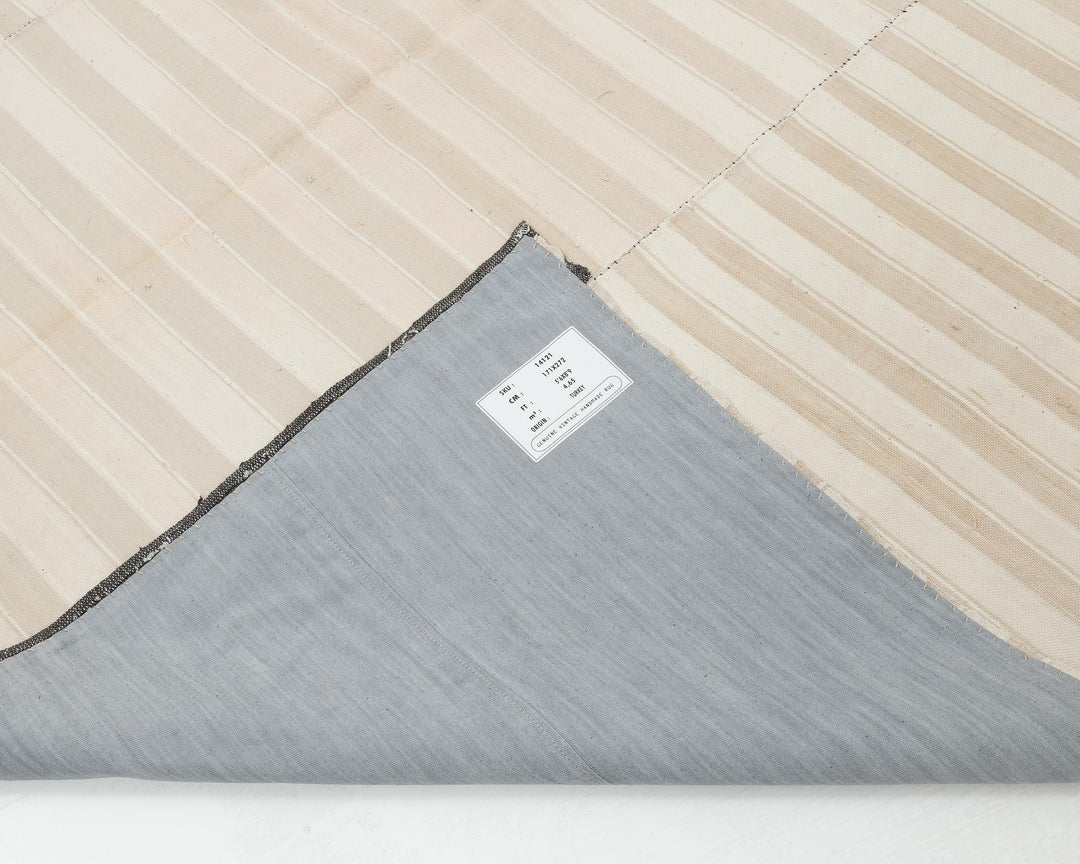Faded Kilim Rug 5' 7" x 8' 11" | No. VR89434