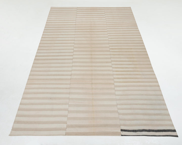 Faded Kilim Rug 5' 7" x 8' 11" | No. VR89434