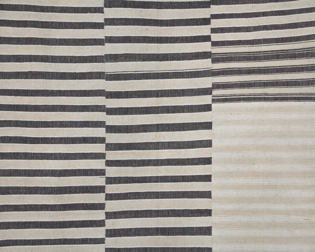 Neutral Kilim Rug 5' 7" x 7' 11" | No. VR63032
