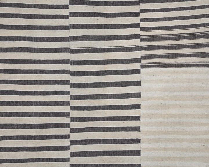 Neutral Kilim Rug 5' 7" x 7' 11" | No. VR63032