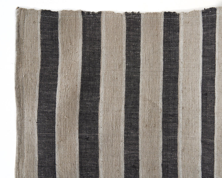 Neutral Kilim Rug 5' 7" x 7' 11" | No. VR63032