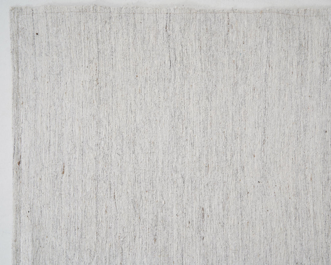 White Kilim Rug 6' 8" x 9' 5" | No. VR92614