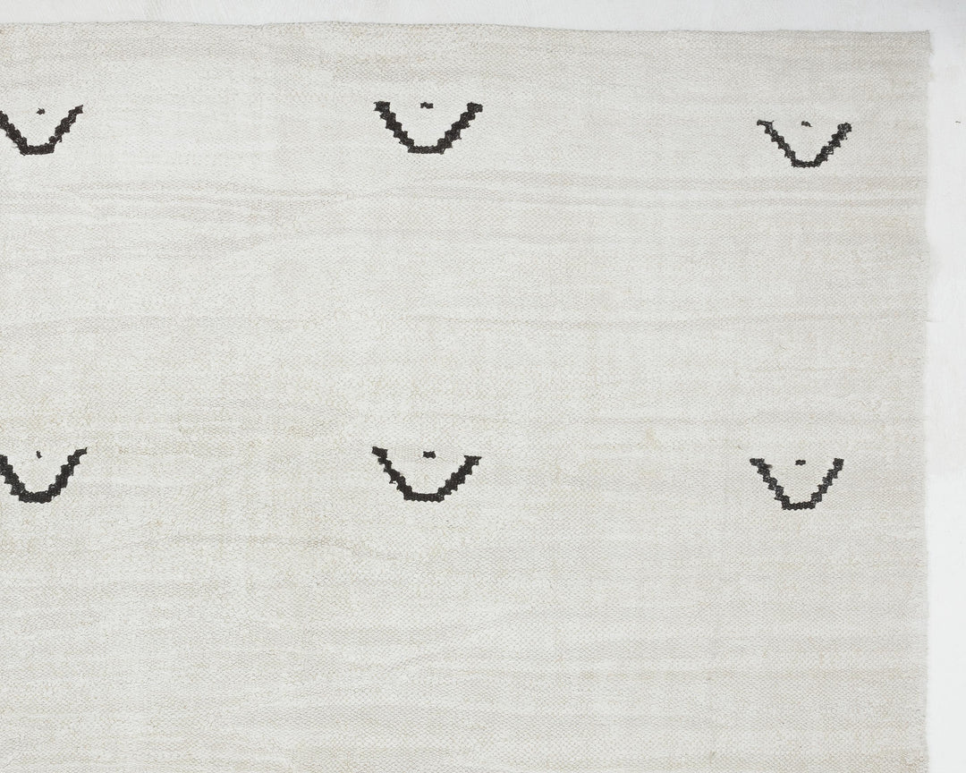 White Kilim Rug 11' x 13' 2" | No. VR24779