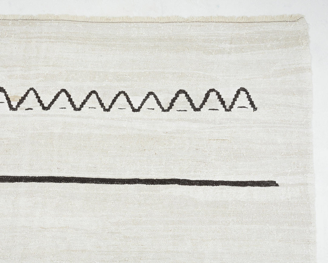 White Kilim Rug 8' x 12' 4" | No. VR41784