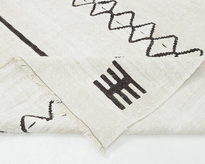 White Kilim Rug 8' x 12' 4" | No. VR41784