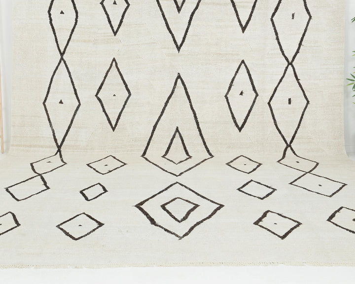 Black Kilim Rug 9' 10" x 13' 10" | No. VR49904