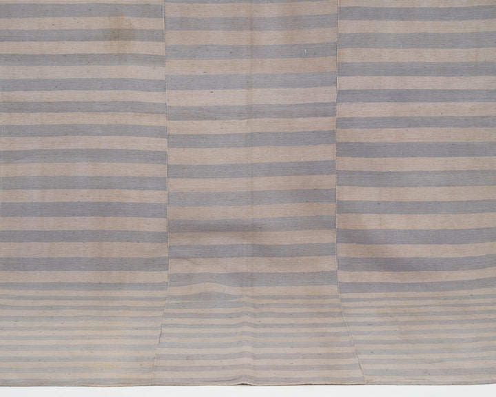 Kilim Rug 5' 4" x 9' 5" | No. VR42805