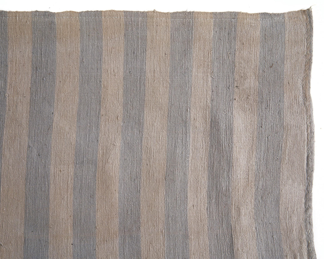 Kilim Rug 5' 4" x 9' 5" | No. VR42805