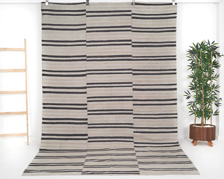 Neutral Kilim Rug 6' 2" x 9' 6" | No. VR18184