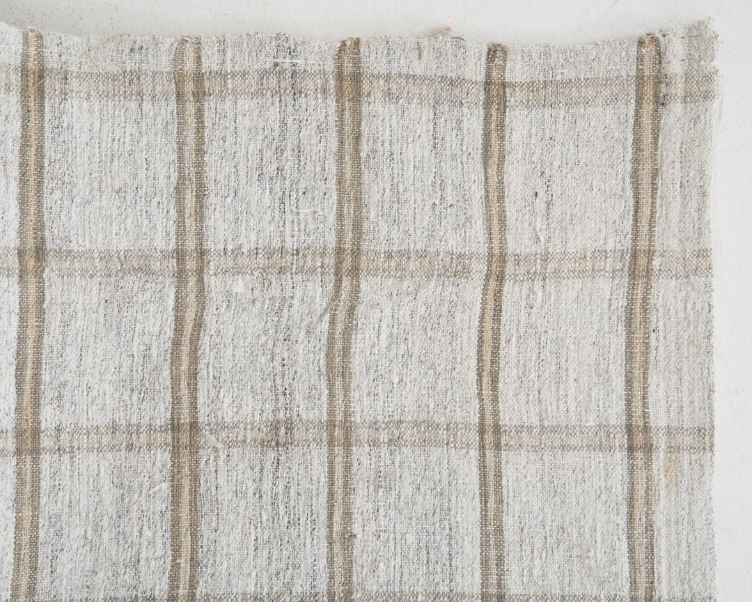 Gray Kilim Rug 5' 6" x 7' 10" | No. VR74175