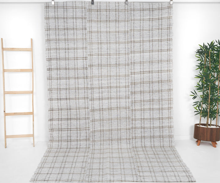 Gray Kilim Rug 5' 10" x 9' 7" | No. VR34696