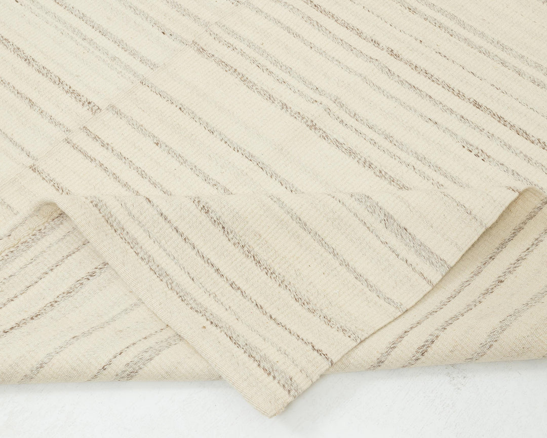 Beige Turkish Kilim Rug 9' 6" x 13' 1" Flat-Weave texture