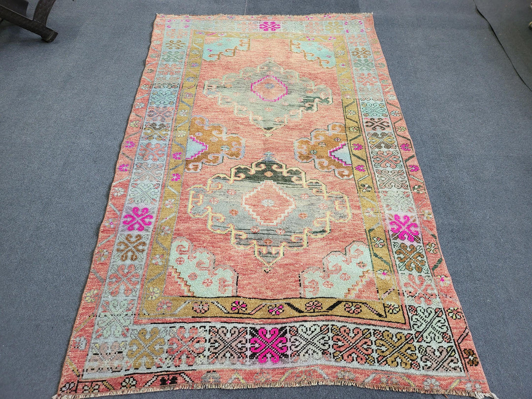 Turkish Oushak Rug 3' 9" x 6' 1" Hand-Knotted detail