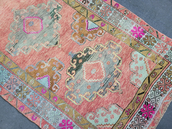 Turkish Oushak Rug 3' 9" x 6' 1" Hand-Knotted close-up