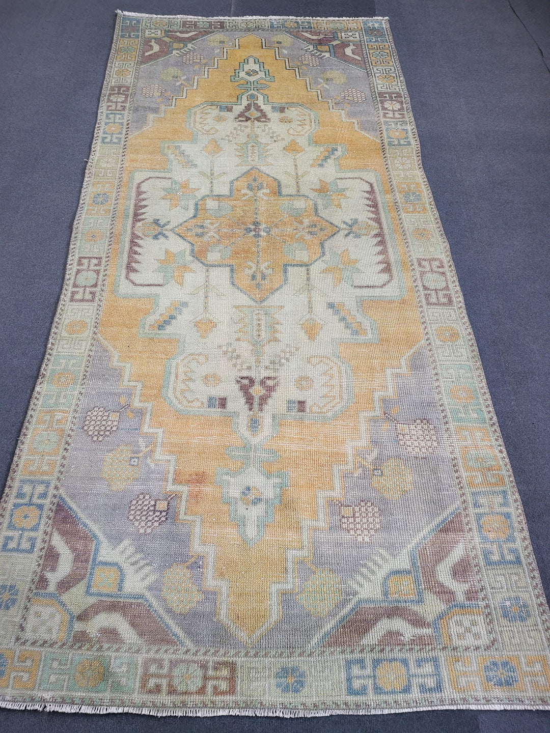 Turkish Oushak Rug 4' x 8' 4" Hand-Knotted detail