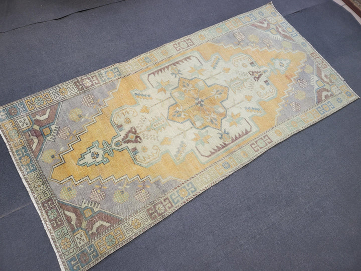 Turkish Oushak Rug 4' x 8' 4" Hand-Knotted texture
