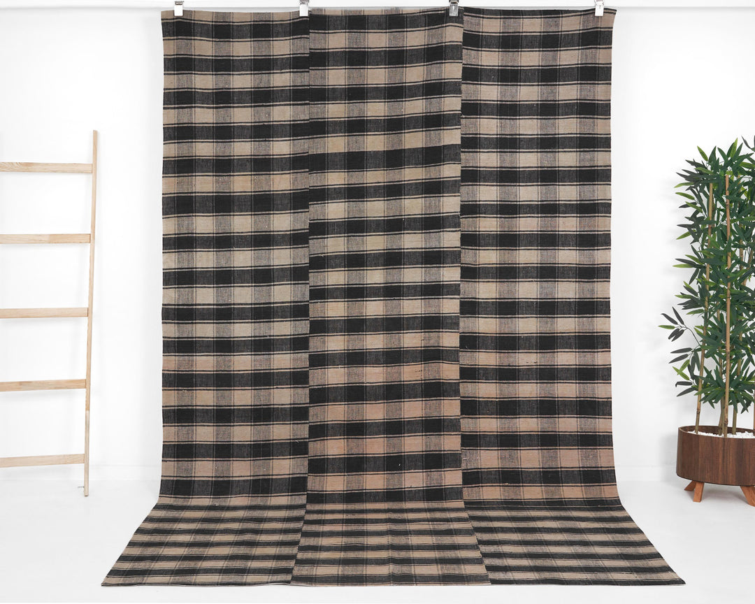 Kilim Rug 5' 11" x 9' 4" | No. VR88947