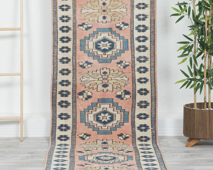 Runner Rug 2' 5" x 11' 7" | No. VR37785