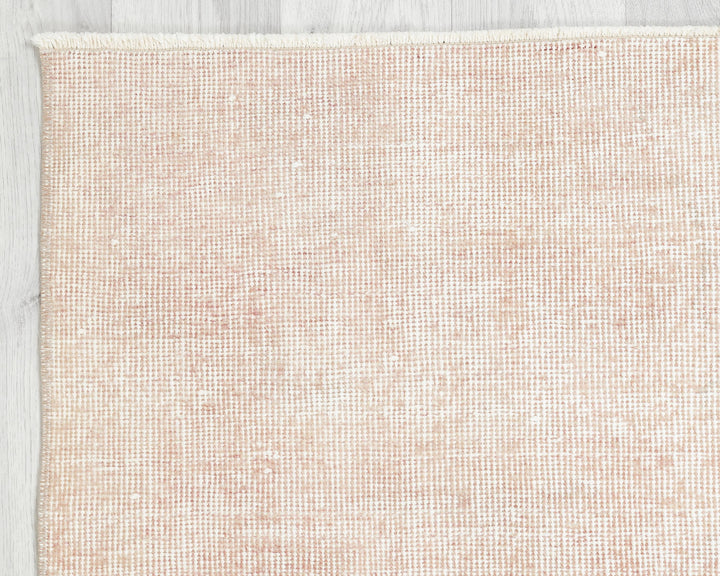 Neutral Runner Rug 2' 6" x 7' 5" | No. VR45362